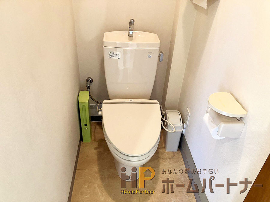 画像：施工前のトイレ室①