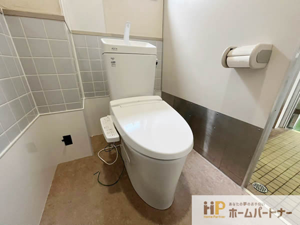 店舗　会社　LIXIL　アメージュZ　手洗い付き　シャワートイレ　リトイレ 施工例
